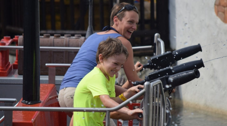 Southern California CityPASS - mother and son playing with water cannons