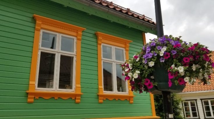 Photo of house and flowers in Stavanger, Norway