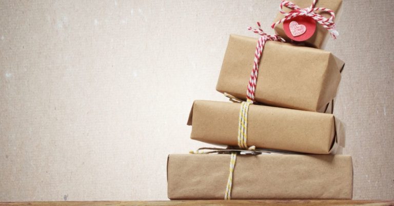 9 Tips to Keep Holiday Spending in Check